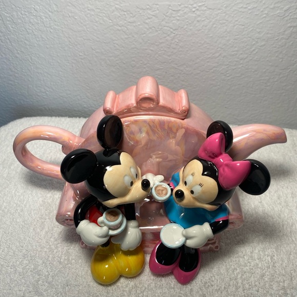 Rare- Vintage Disney Collectible Ceramic Teapot- Mickey and Minnie- in box - Picture 2 of 10